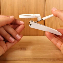Magnifying Nail Clippers