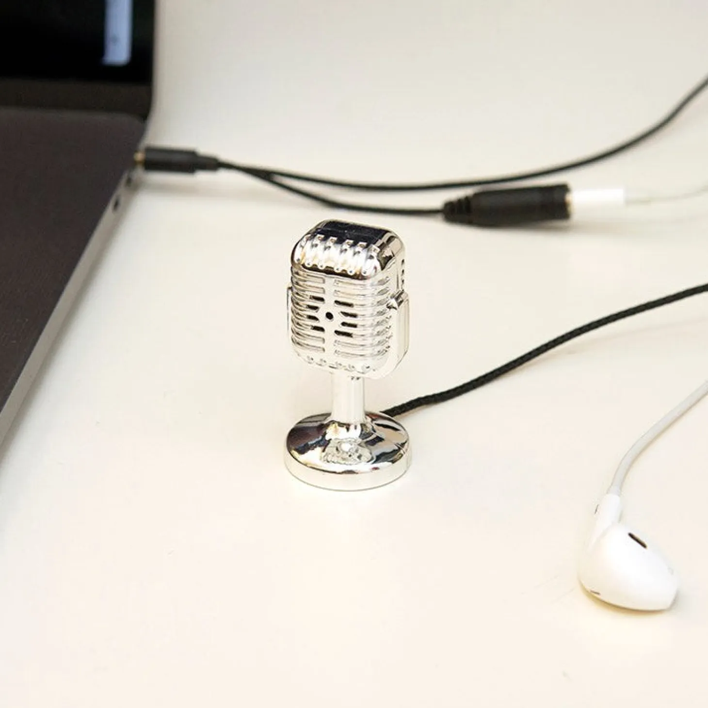 Mini Retro Microphone