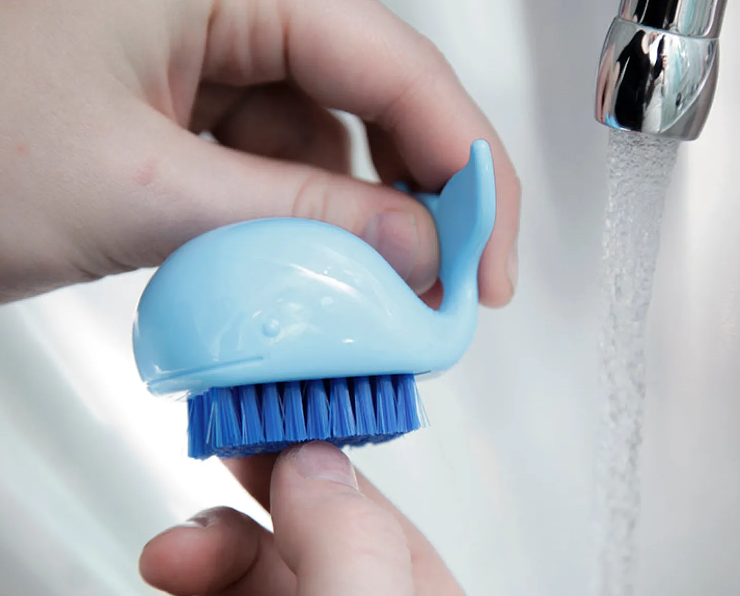 Whale Nail Brush